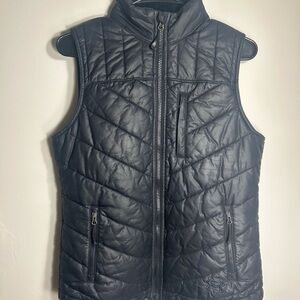 Black Under Armor Vest with Zipper Pockets